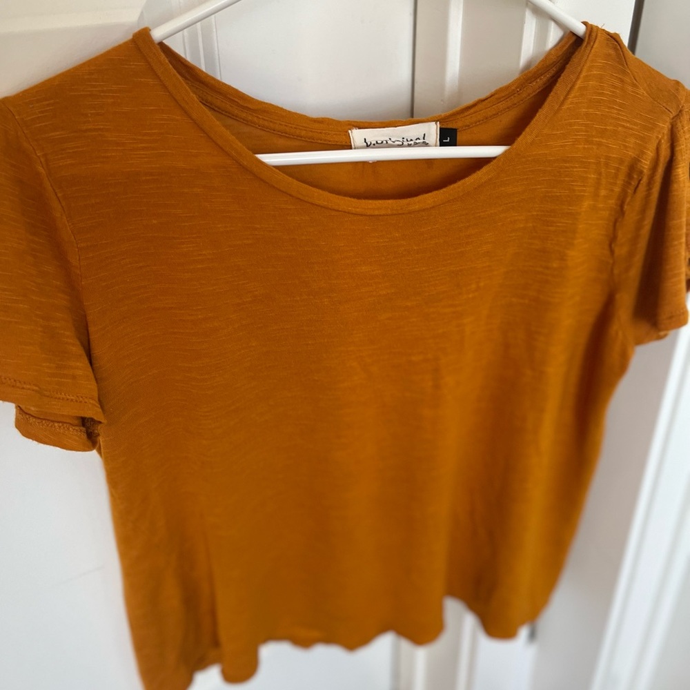 Burnt yellow cute tee